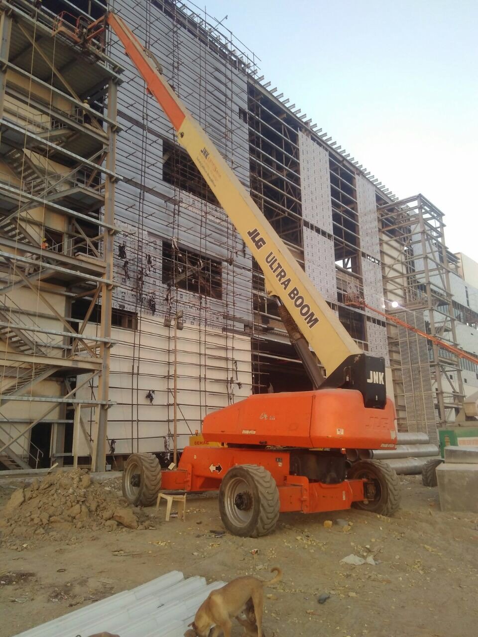 JLG 1350SJP - 135 feet boomlift