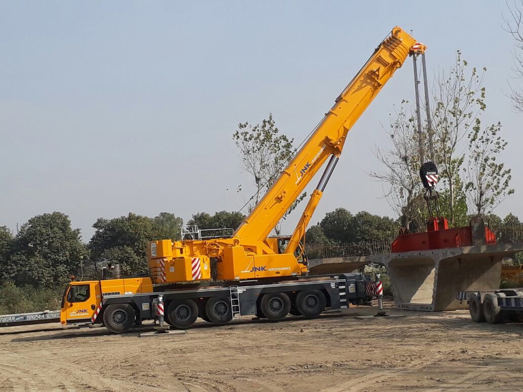 Liebherr LTM 1250-5.1 - 250 ton Telescopic Crane