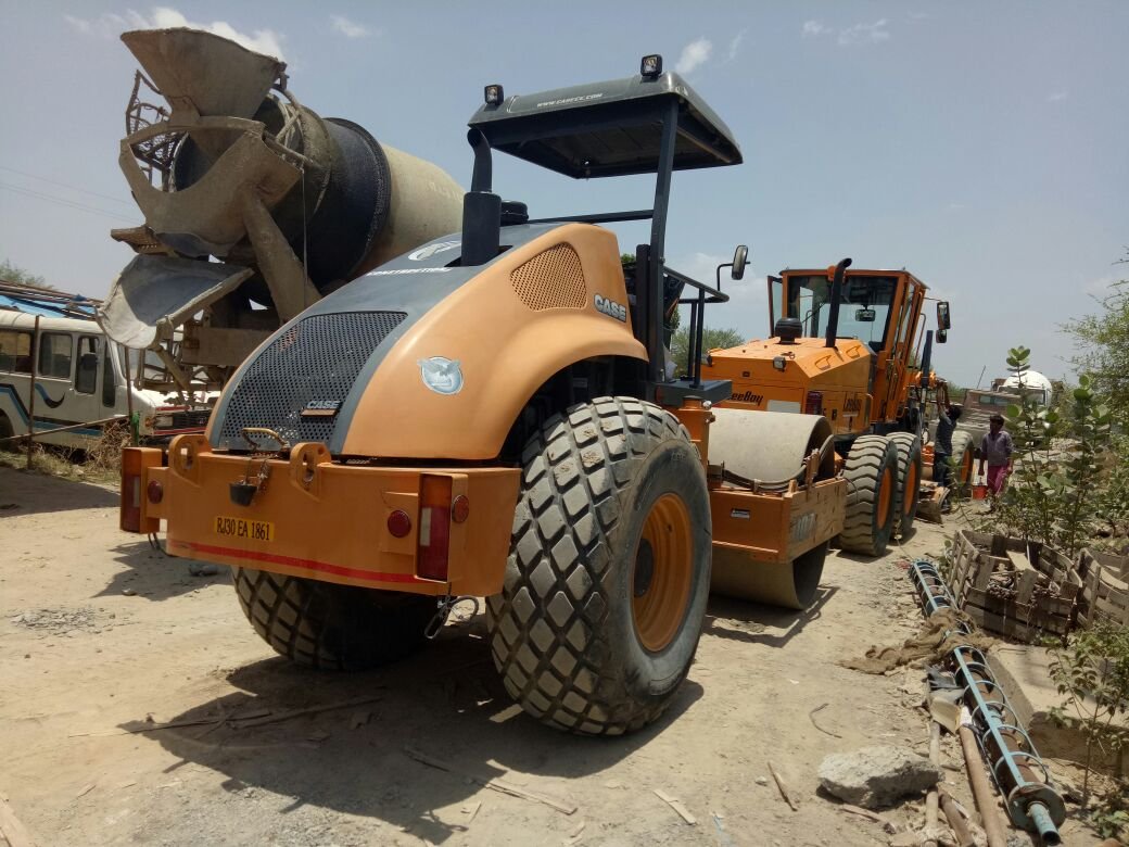 CASE 1107 SOIL VIBRATORY COMPACTOR AVAILABLE FOR RENT