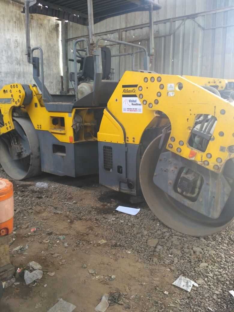 Tandem Vibratory Roller on Rent