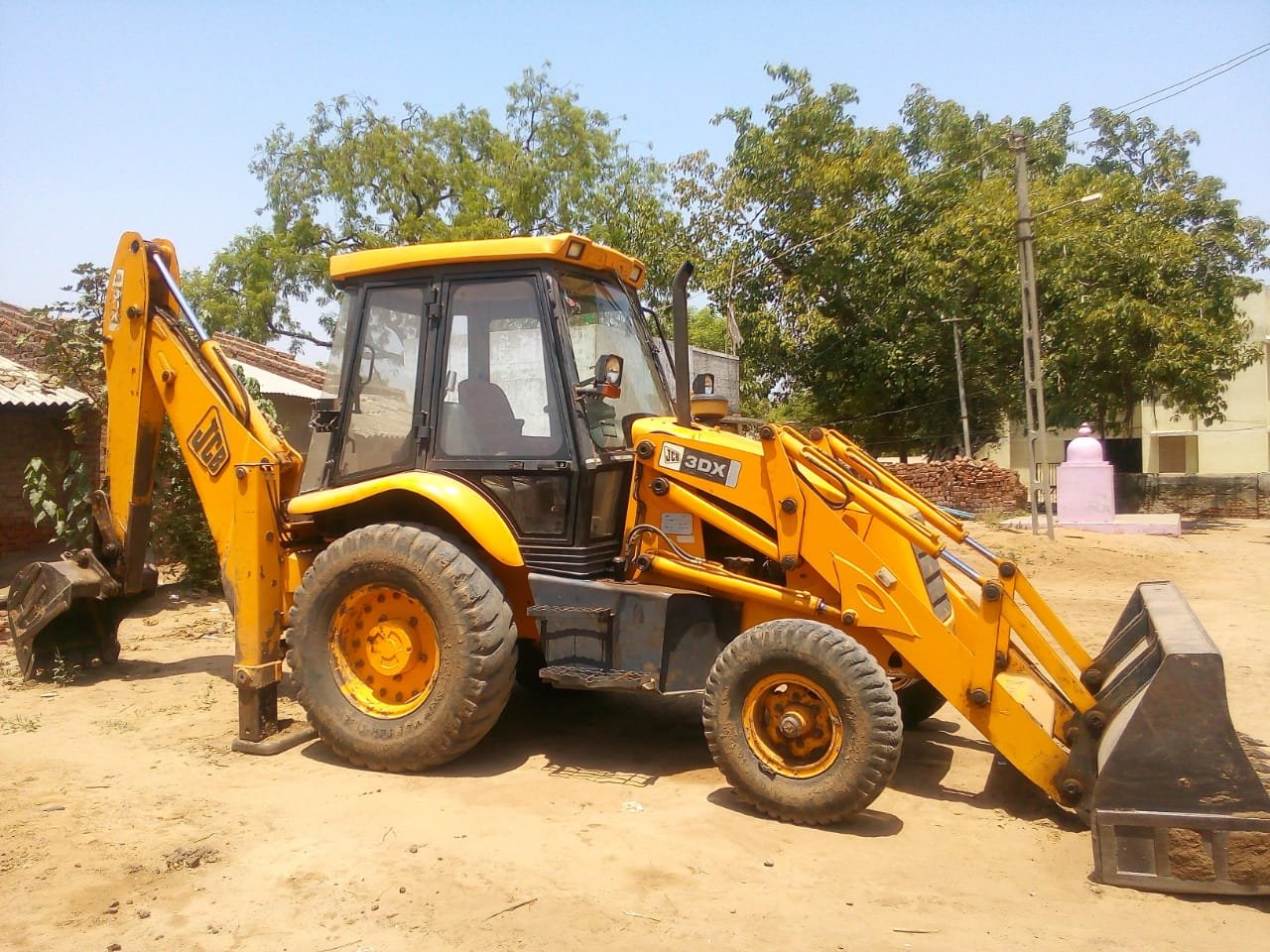 JCB 3DX for Rent in Good Condition